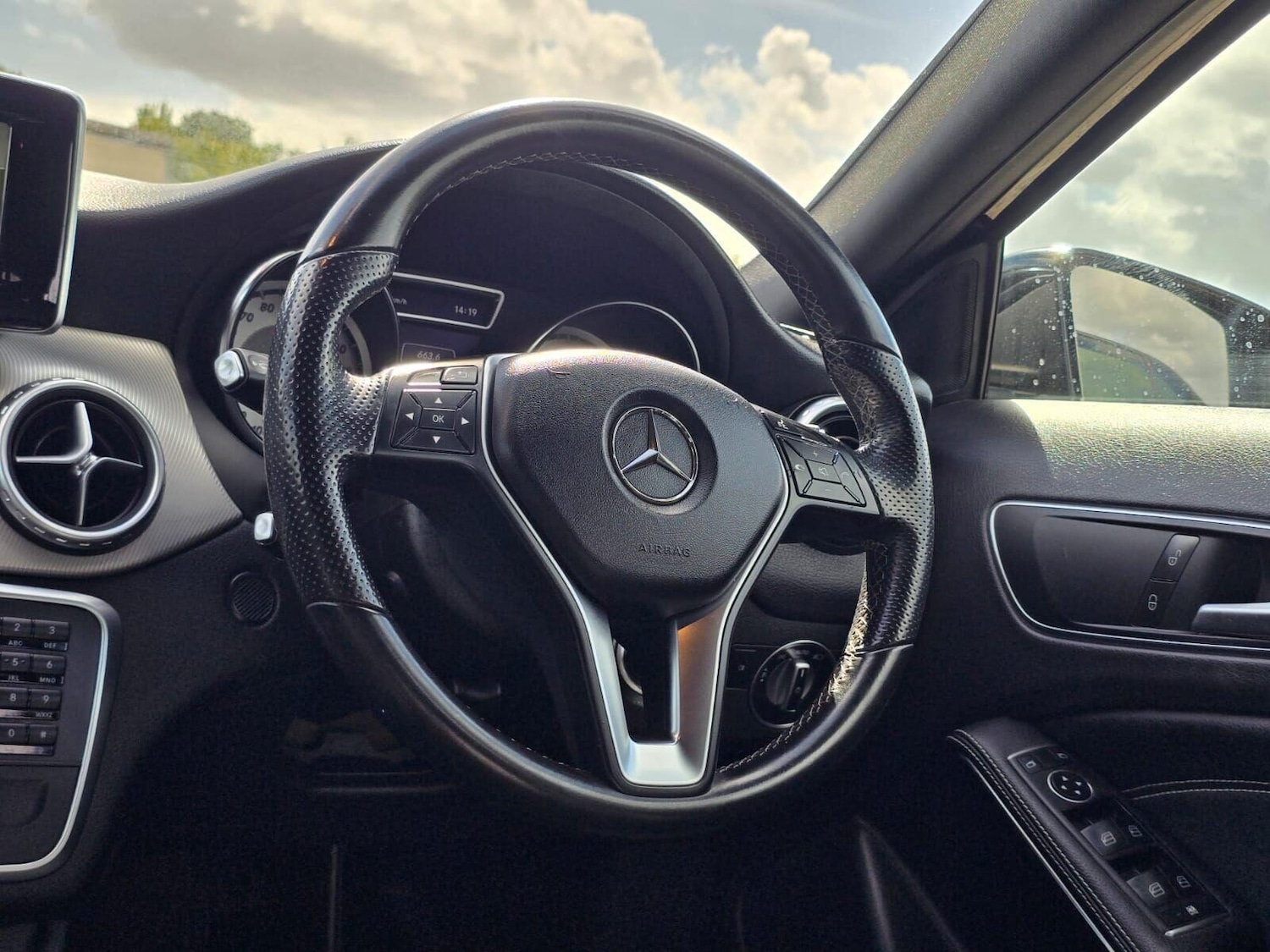 Used Mercedes-Benz GLA 2015 for sale - 77024139: Photo 40