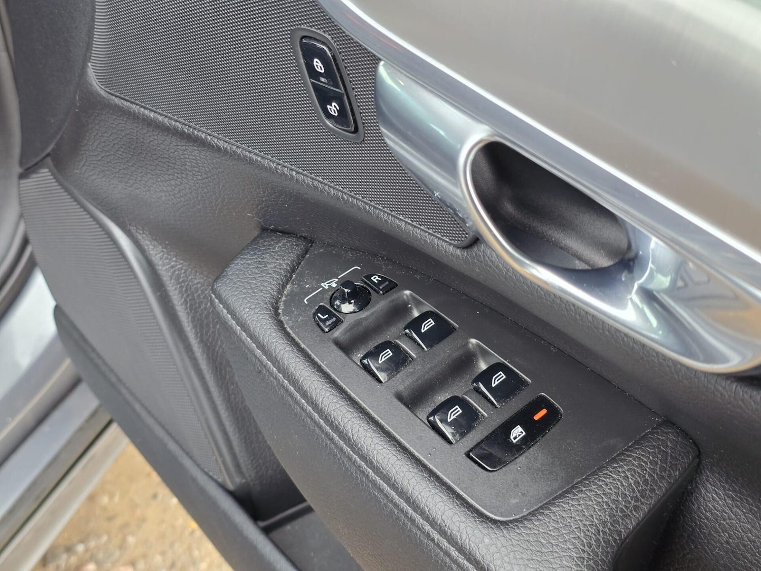 Used Volvo S90 2018 for sale - 77340678: Photo 31