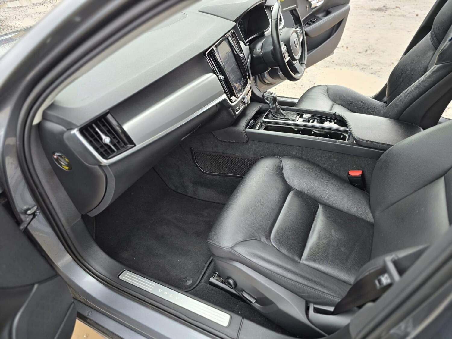 Used Volvo S90 2018 for sale - 77340678: Photo 38