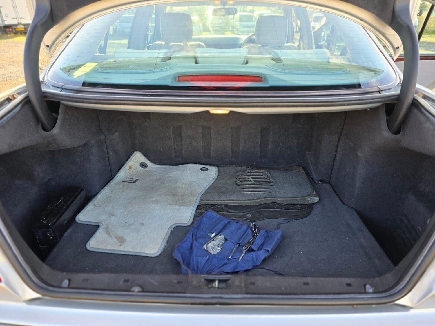 Used Mercedes-Benz E Class 2001 for sale - 77077913: Photo 33