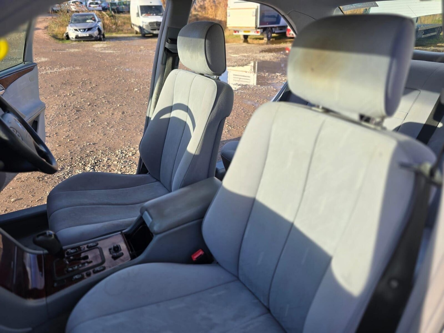 Used Mercedes-Benz E Class 2001 for sale - 77077913: Photo 34