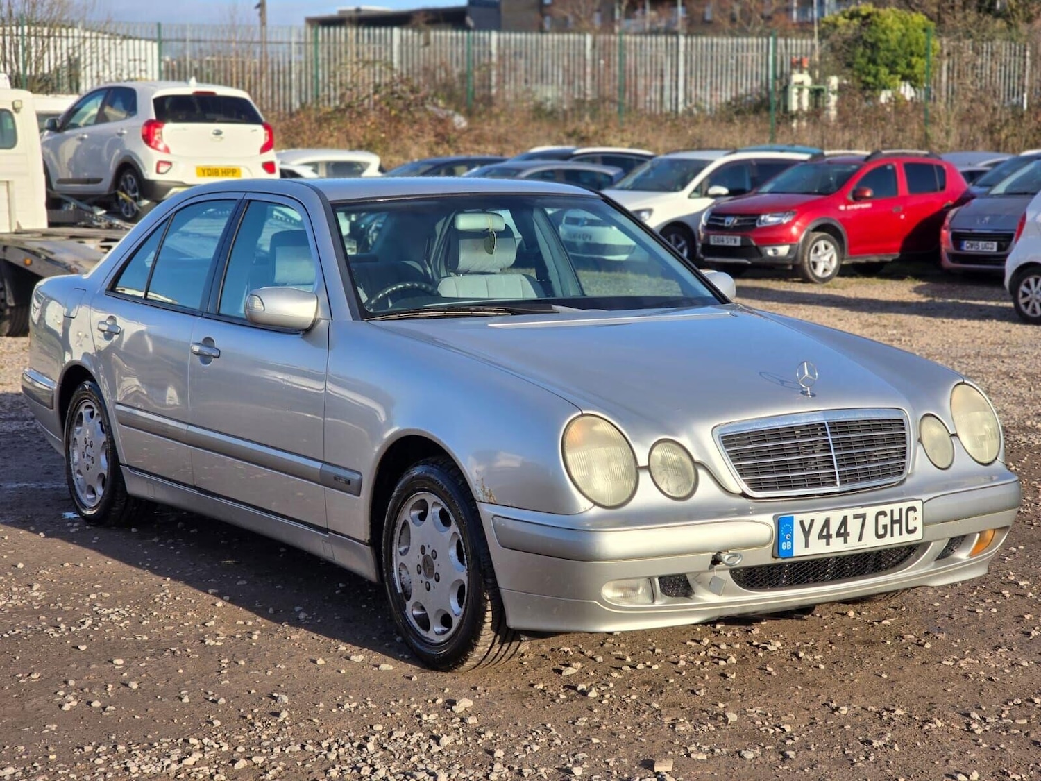 Used Mercedes-Benz E Class 2001 for sale - 77077913: Photo 5