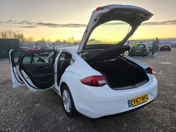 Used Vauxhall Insignia 2017 for sale - 75426230: Photo 13