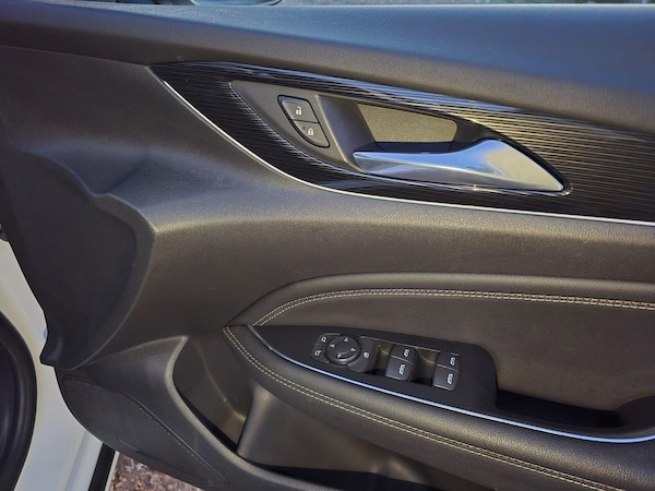 Used Vauxhall Insignia 2017 for sale - 75426230: Photo 35