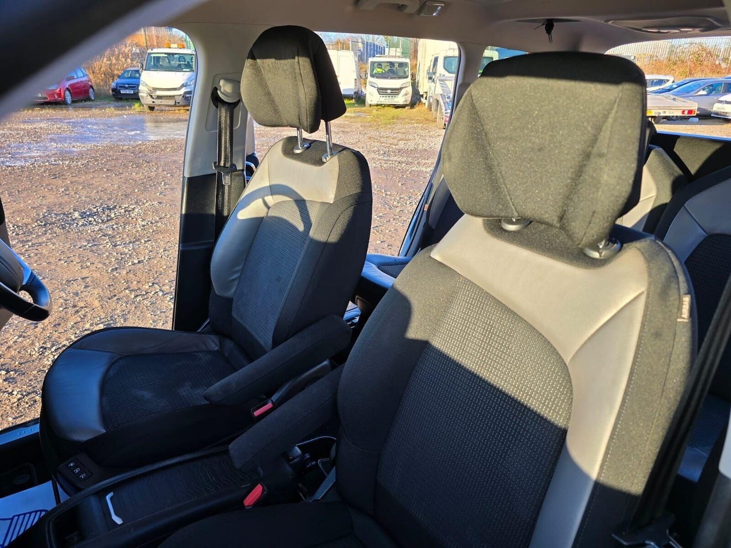 Used Citroen C4 Grand Picasso 2017 for sale - 76836105: Photo 26