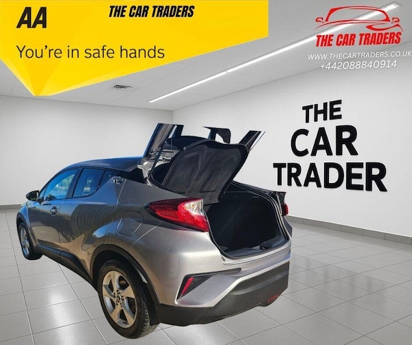 Used Toyota C-HR 2017 for sale - 76324061: Photo 5