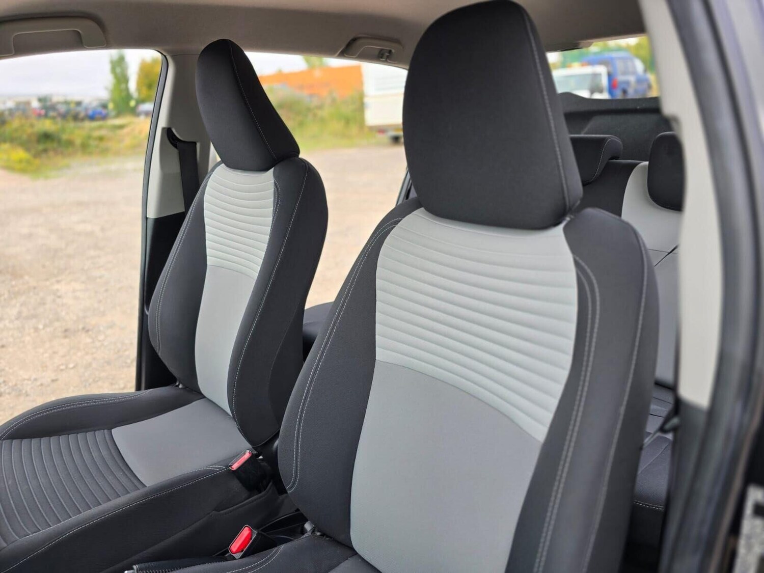 Used Toyota Yaris 2019 for sale - 76010899: Photo 37