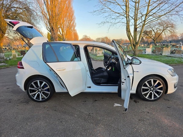 Used Volkswagen Golf 2015 for sale - 76313424: Photo 14