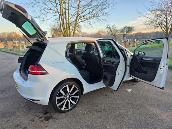 Used Volkswagen Golf 2015 for sale - 76313424: Photo 17