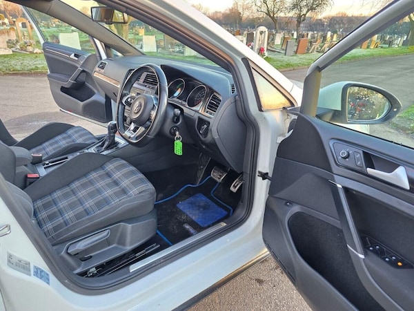 Used Volkswagen Golf 2015 for sale - 76313424: Photo 23