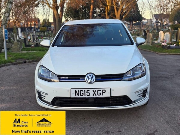 Used Volkswagen Golf 2015 for sale - 76313424: Photo 2