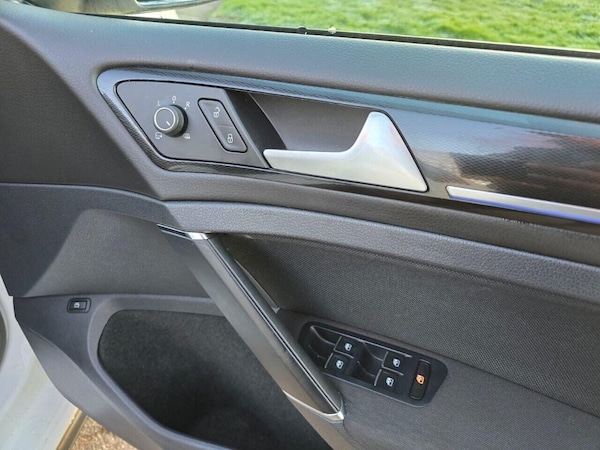 Used Volkswagen Golf 2015 for sale - 76313424: Photo 35