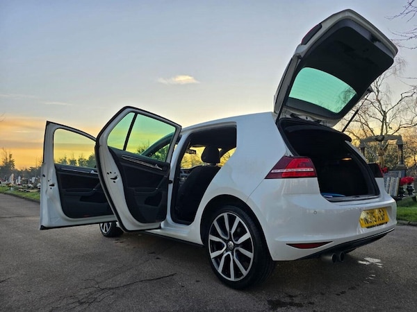 Used Volkswagen Golf 2015 for sale - 76313424: Photo 9