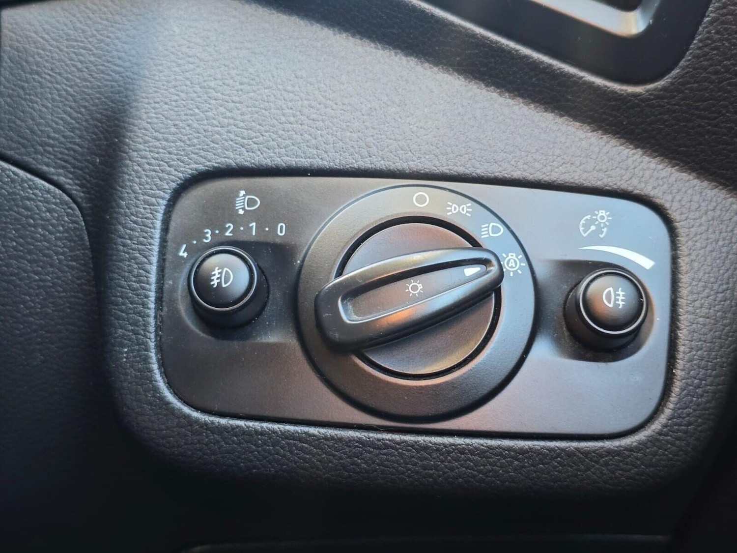 Used Ford Kuga 2018 for sale - 76368780: Photo 28