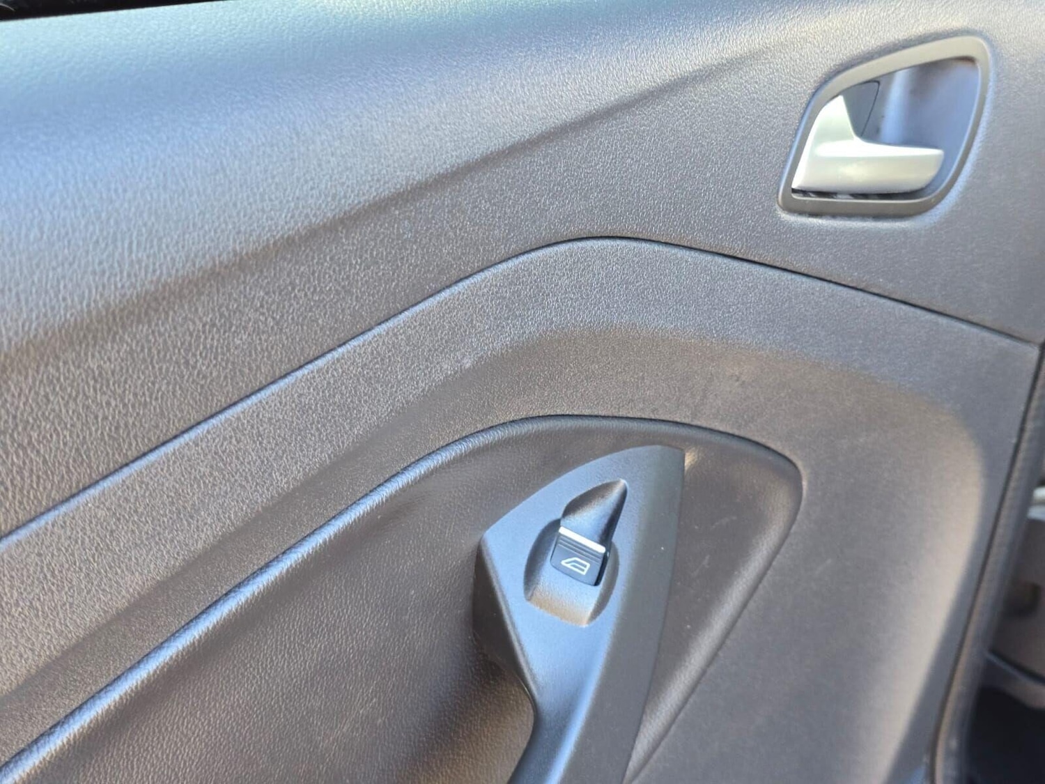 Used Ford Kuga 2018 for sale - 76368780: Photo 32