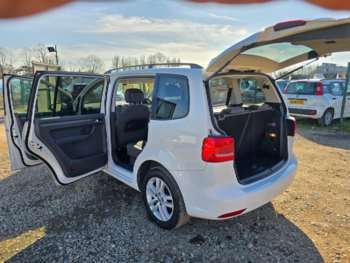 Used Volkswagen Touran 2014 for sale - 74048165: Photo
