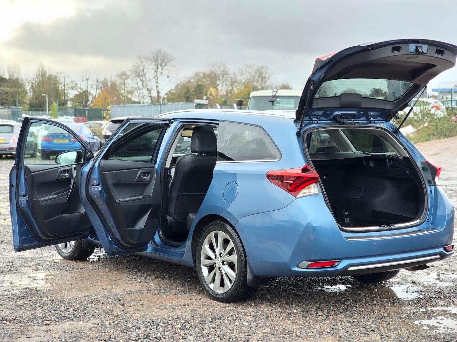 Used Toyota Auris 2015 for sale - 76836100: Photo 4