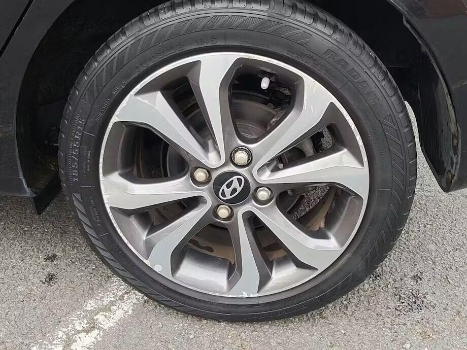 Used Hyundai i10 2017 for sale - 77997116: Photo 10