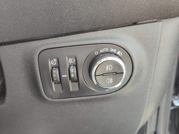 Used Vauxhall Corsa 2016 for sale - 75425396: Photo 56
