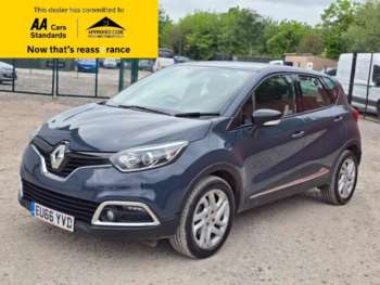 Used Renault Captur 2016 for sale - 74498300: Photo