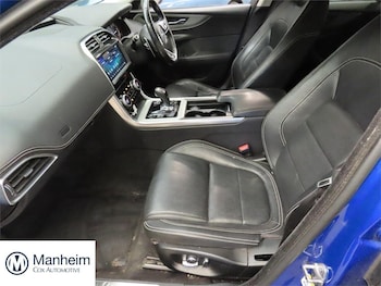 Used Jaguar XE 2019 for sale - 77935850: Photo