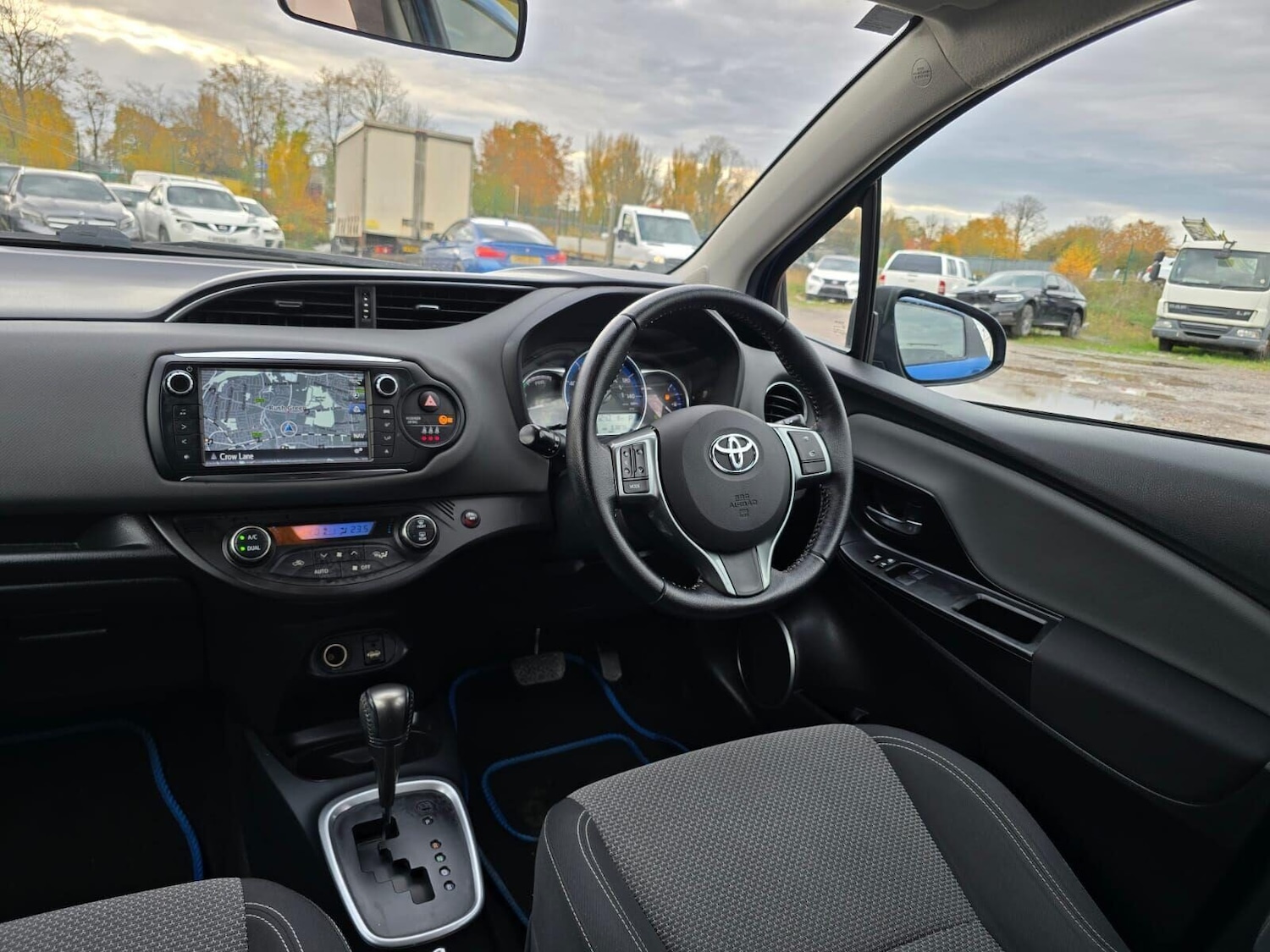 Used Toyota Yaris 2015 for sale - 76133766: Photo 23