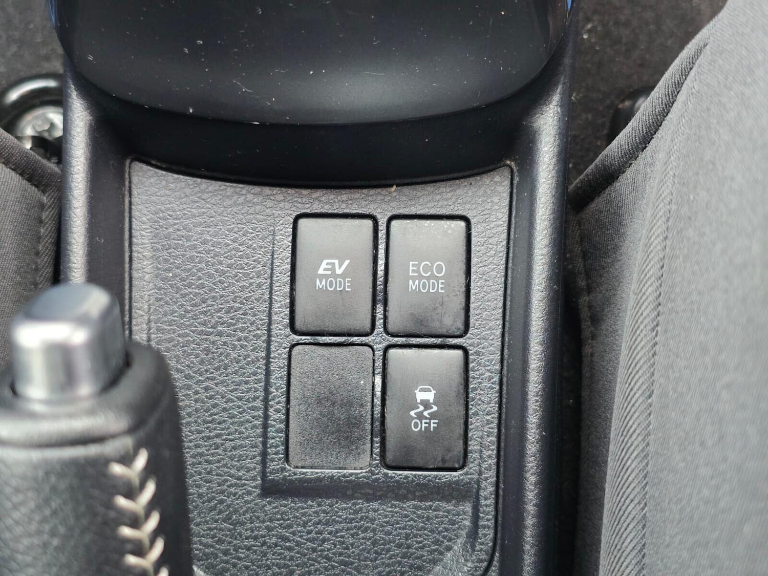 Used Toyota Yaris 2015 for sale - 76133766: Photo 30