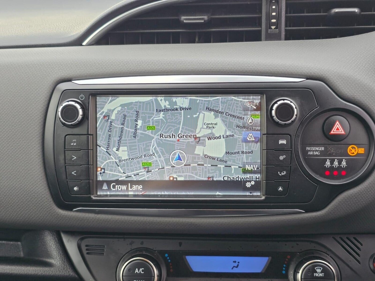 Used Toyota Yaris 2015 for sale - 76133766: Photo 32