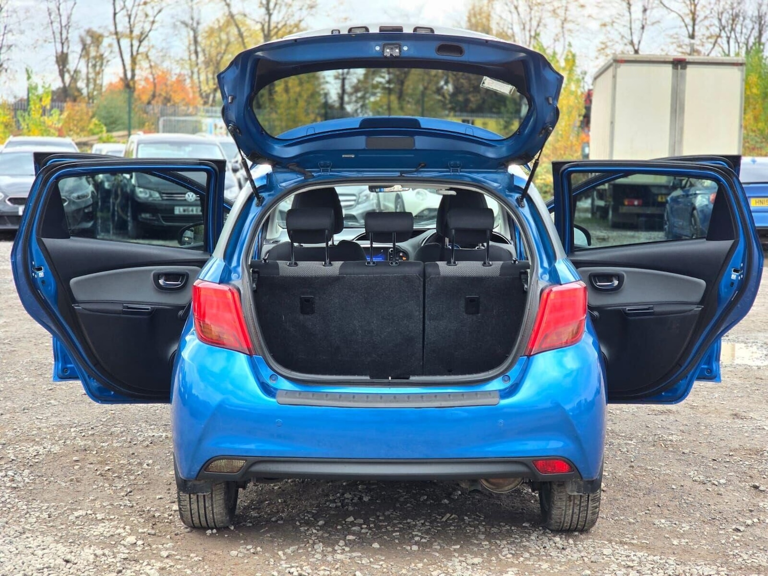 Used Toyota Yaris 2015 for sale - 76133766: Photo 34