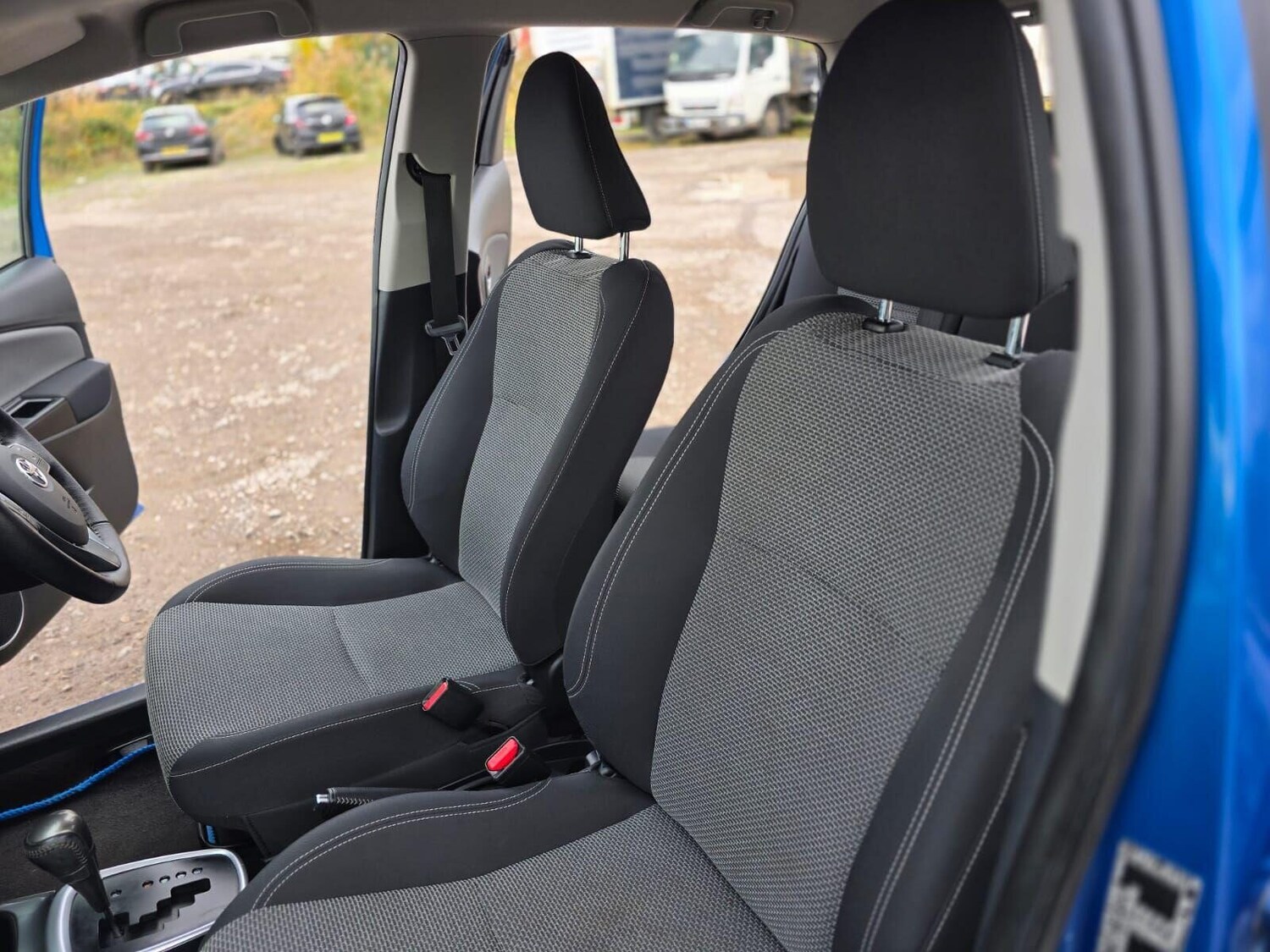 Used Toyota Yaris 2015 for sale - 76133766: Photo 37