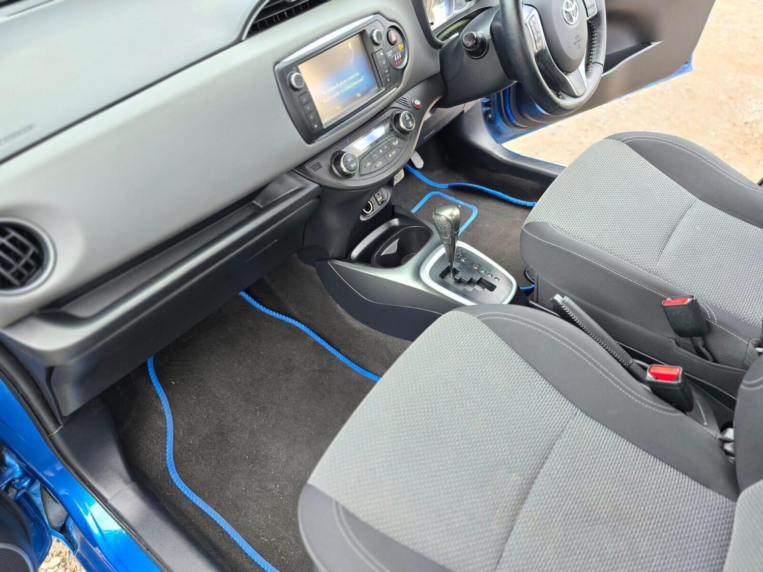 Used Toyota Yaris 2015 for sale - 76133766: Photo 38