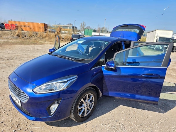 Used Ford Fiesta 2017 for sale - 75425712: Photo 9