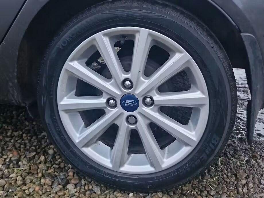 Used Ford Fiesta 2017 for sale - 76883902: Photo 8