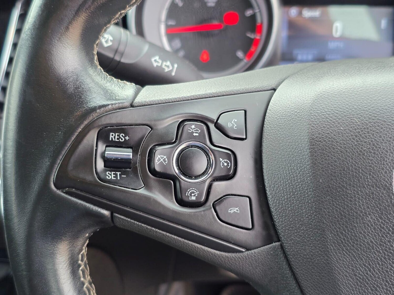 Used Vauxhall Astra 2016 for sale - 75948166: Photo 25