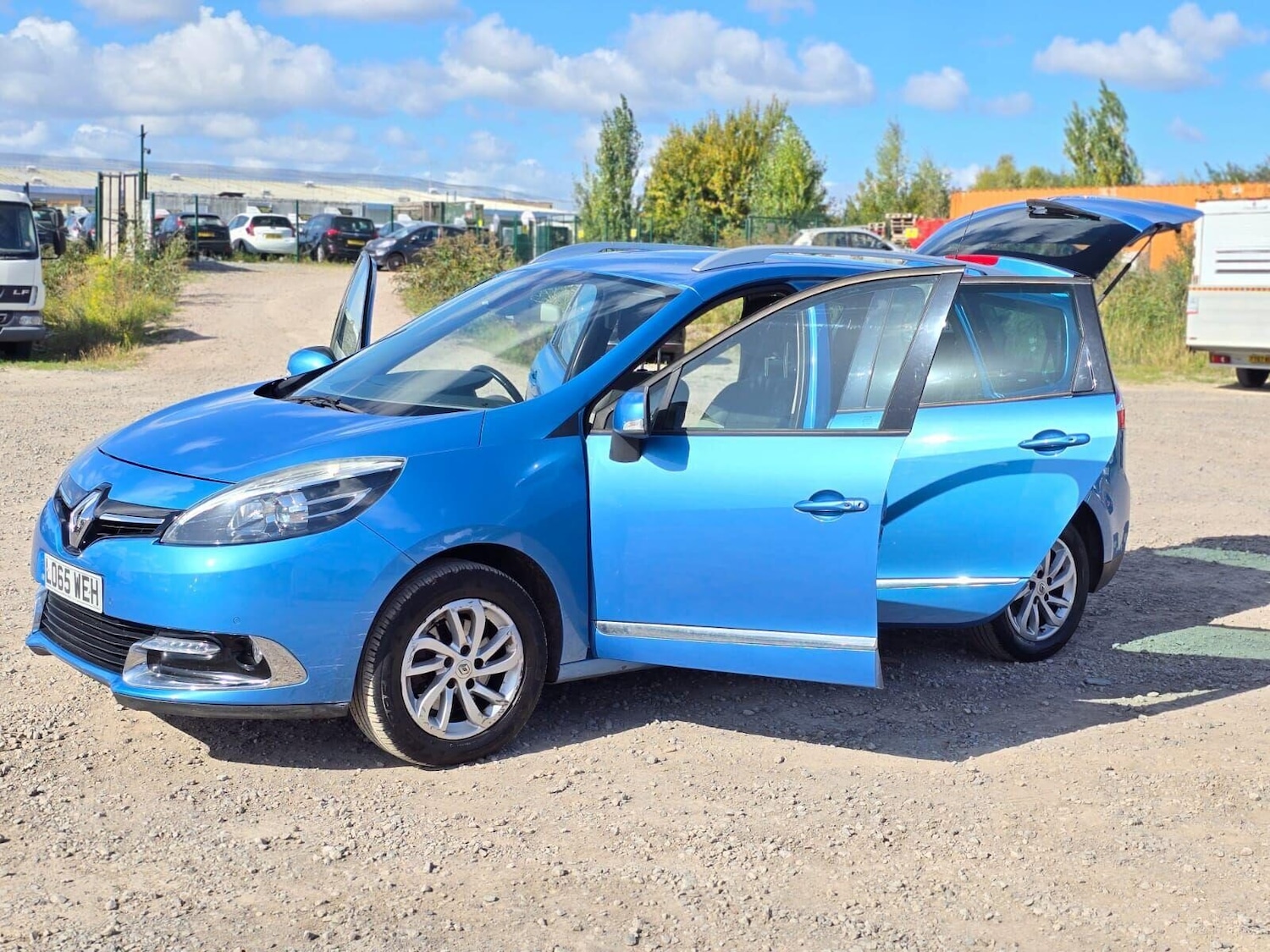 Used Renault Grand Scenic 2015 for sale - 76037339: Photo 10