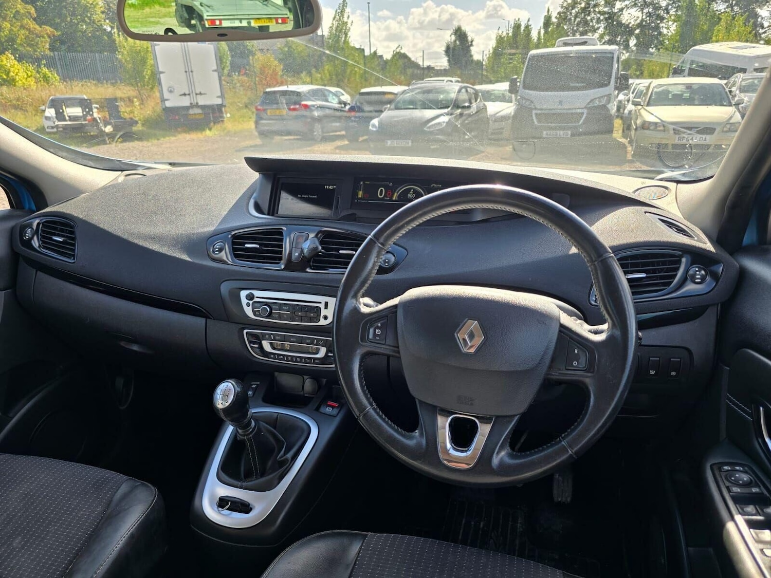 Used Renault Grand Scenic 2015 for sale - 76037339: Photo 17