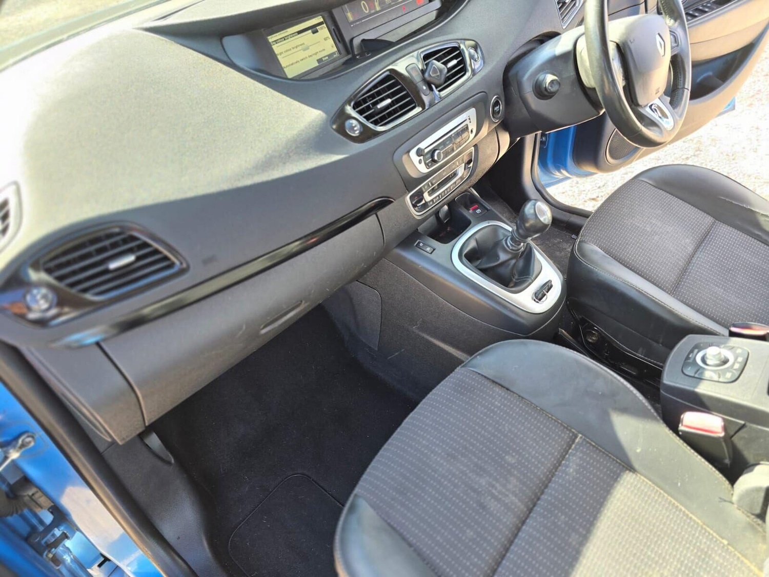 Used Renault Grand Scenic 2015 for sale - 76037339: Photo 19