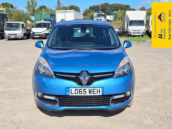 Used Renault Grand Scenic 2015 for sale - 76037339: Photo 2