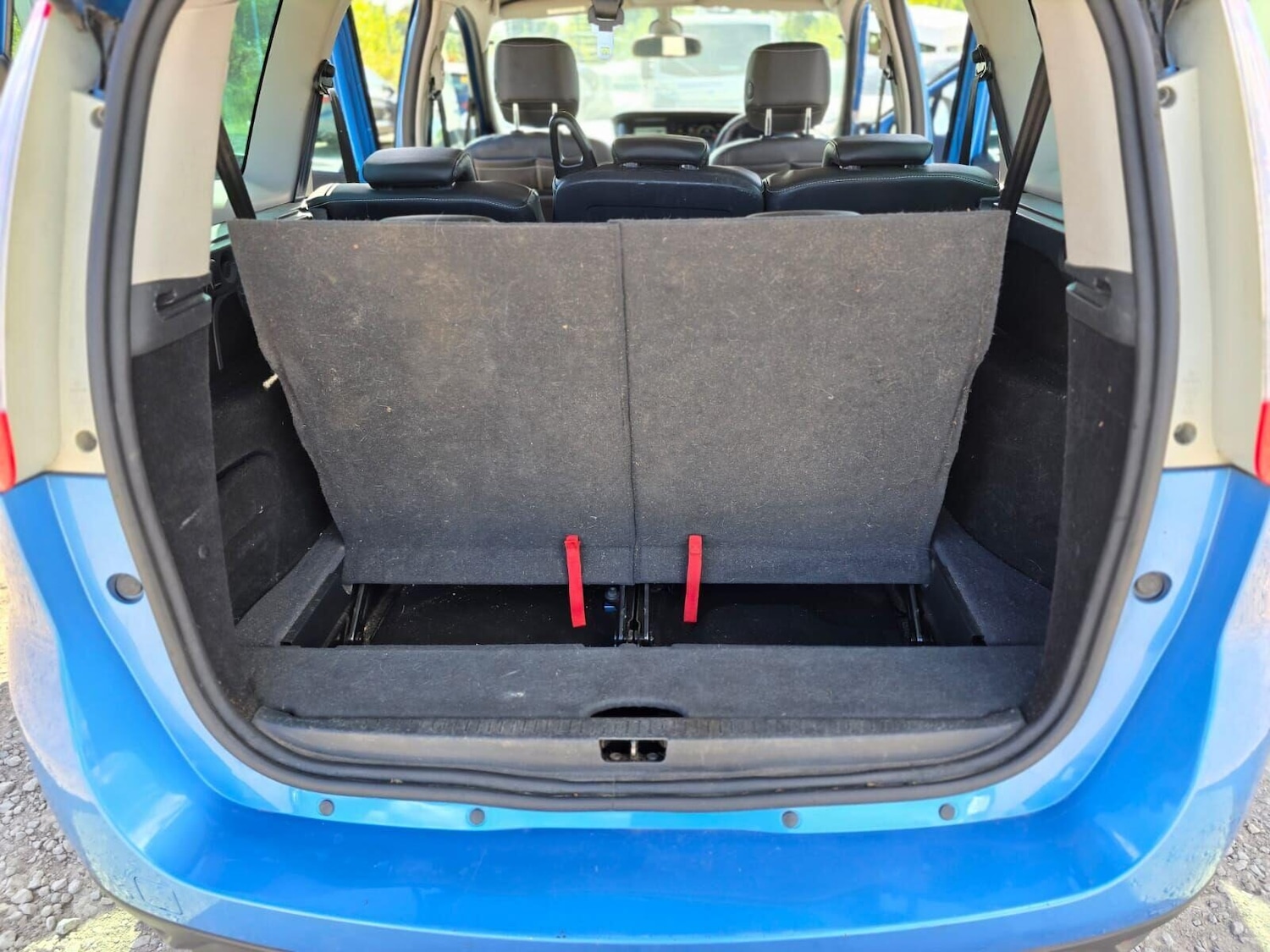 Used Renault Grand Scenic 2015 for sale - 76037339: Photo 32