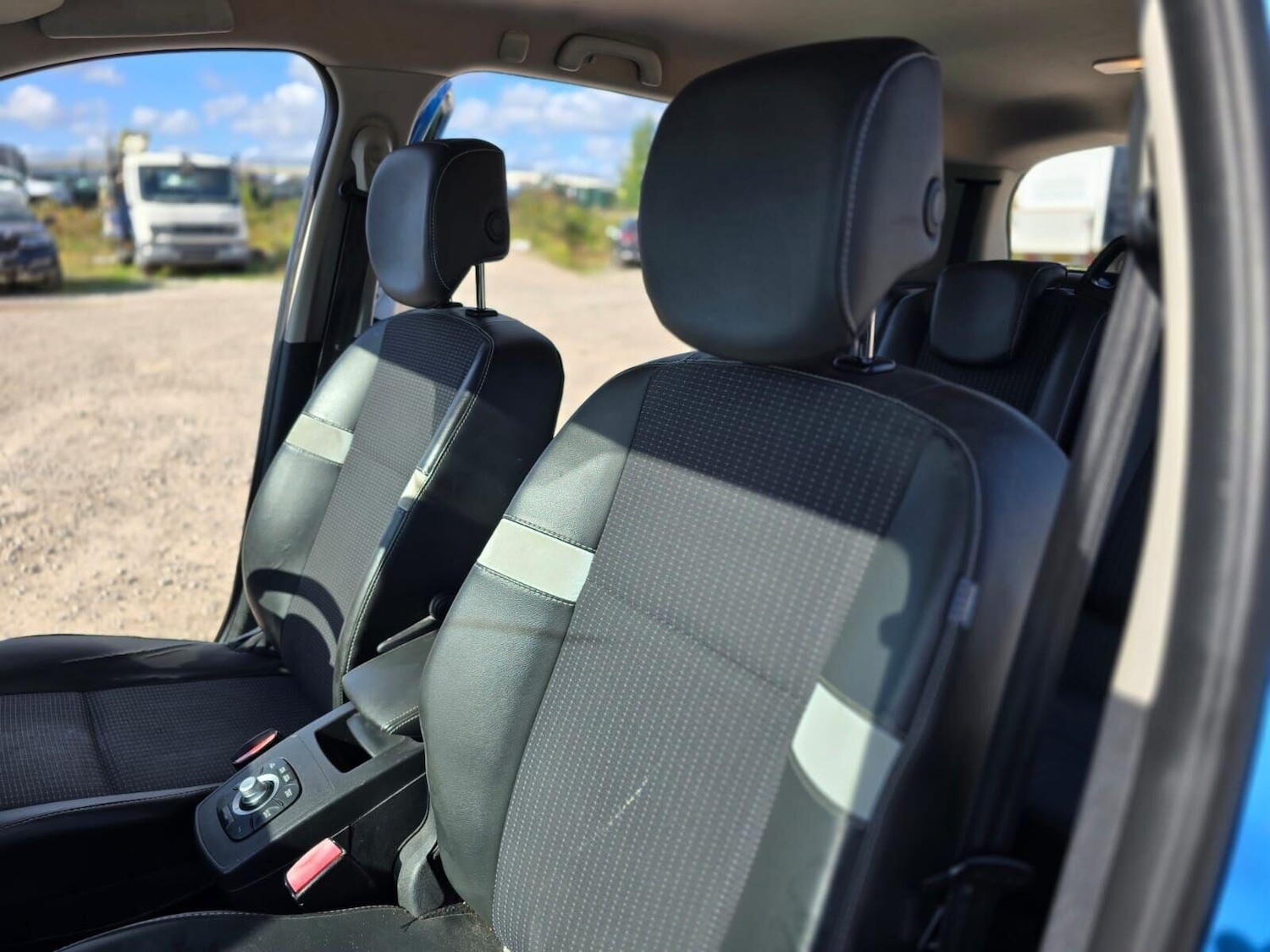 Used Renault Grand Scenic 2015 for sale - 76037339: Photo 35