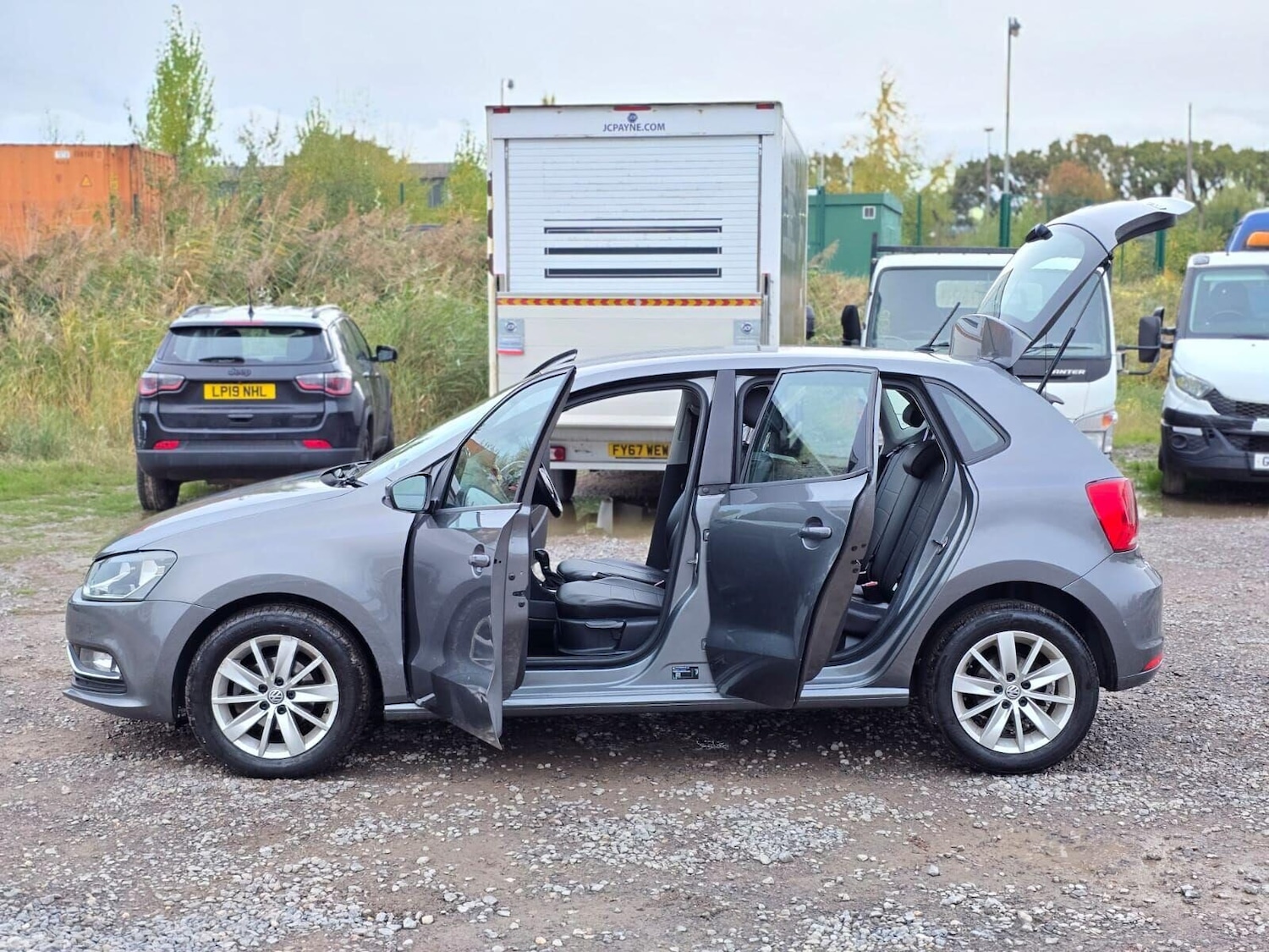 Used Volkswagen Polo 2015 for sale - 76163871: Photo 11