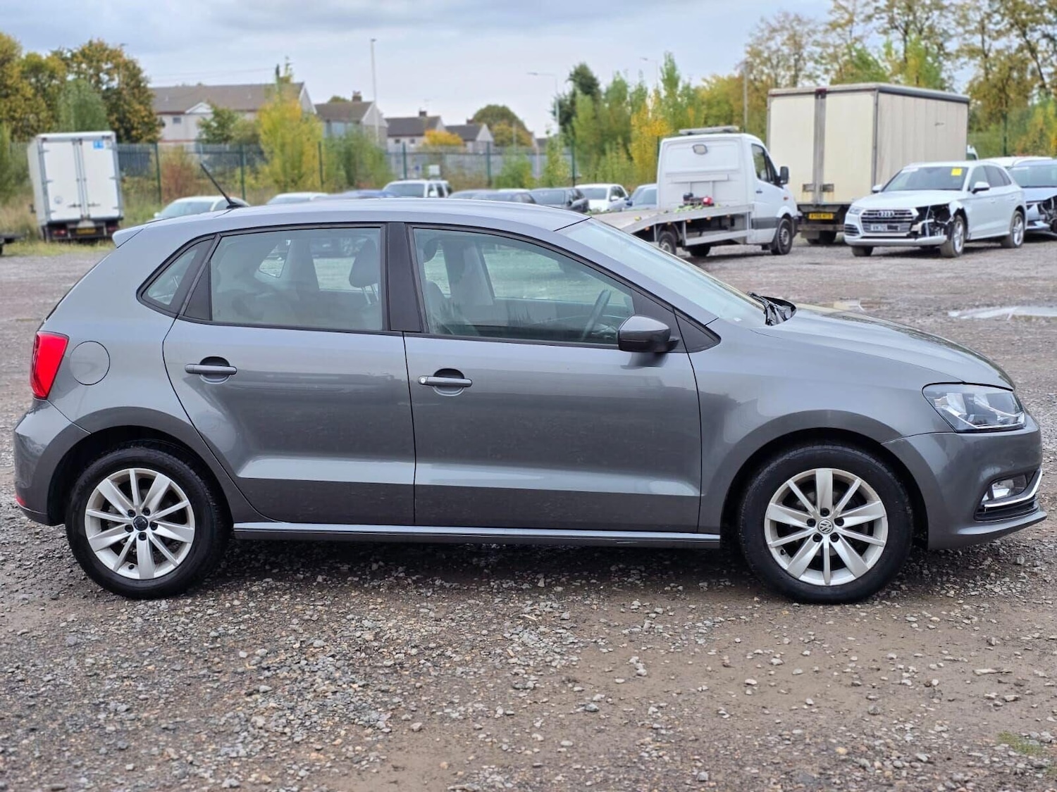 Used Volkswagen Polo 2015 for sale - 76163871: Photo 13