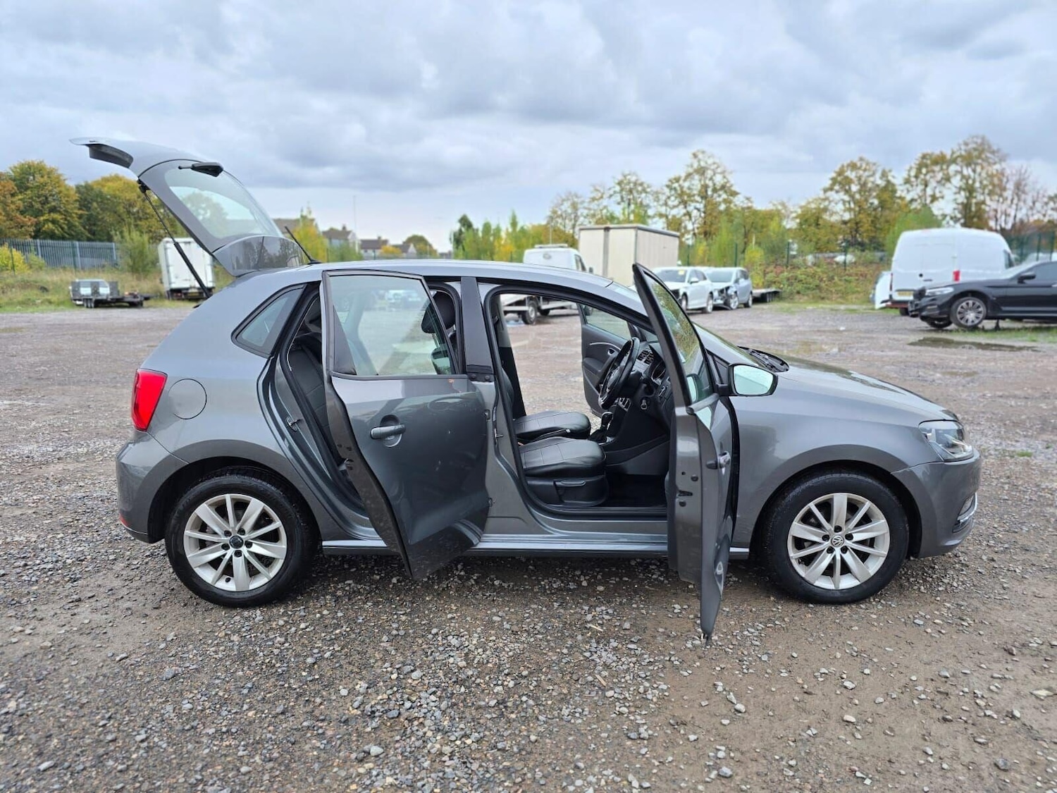 Used Volkswagen Polo 2015 for sale - 76163871: Photo 14