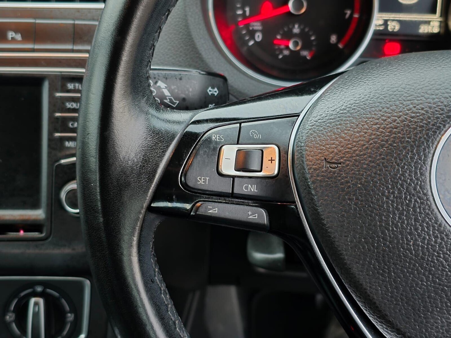 Used Volkswagen Polo 2015 for sale - 76163871: Photo 28