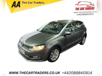 Used Volkswagen Polo 2015 for sale - 76163871: Photo 2