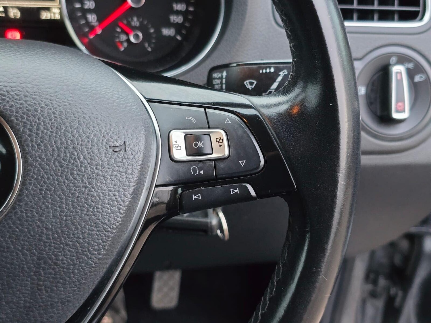 Used Volkswagen Polo 2015 for sale - 76163871: Photo 30