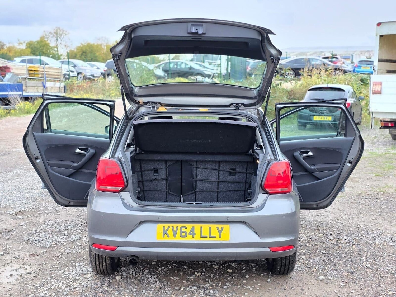 Used Volkswagen Polo 2015 for sale - 76163871: Photo 37