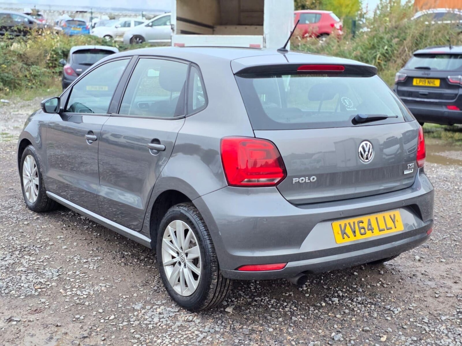 Used Volkswagen Polo 2015 for sale - 76163871: Photo 4