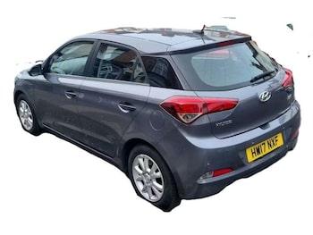 Used Hyundai i20 2017 for sale - 77616199: Photo