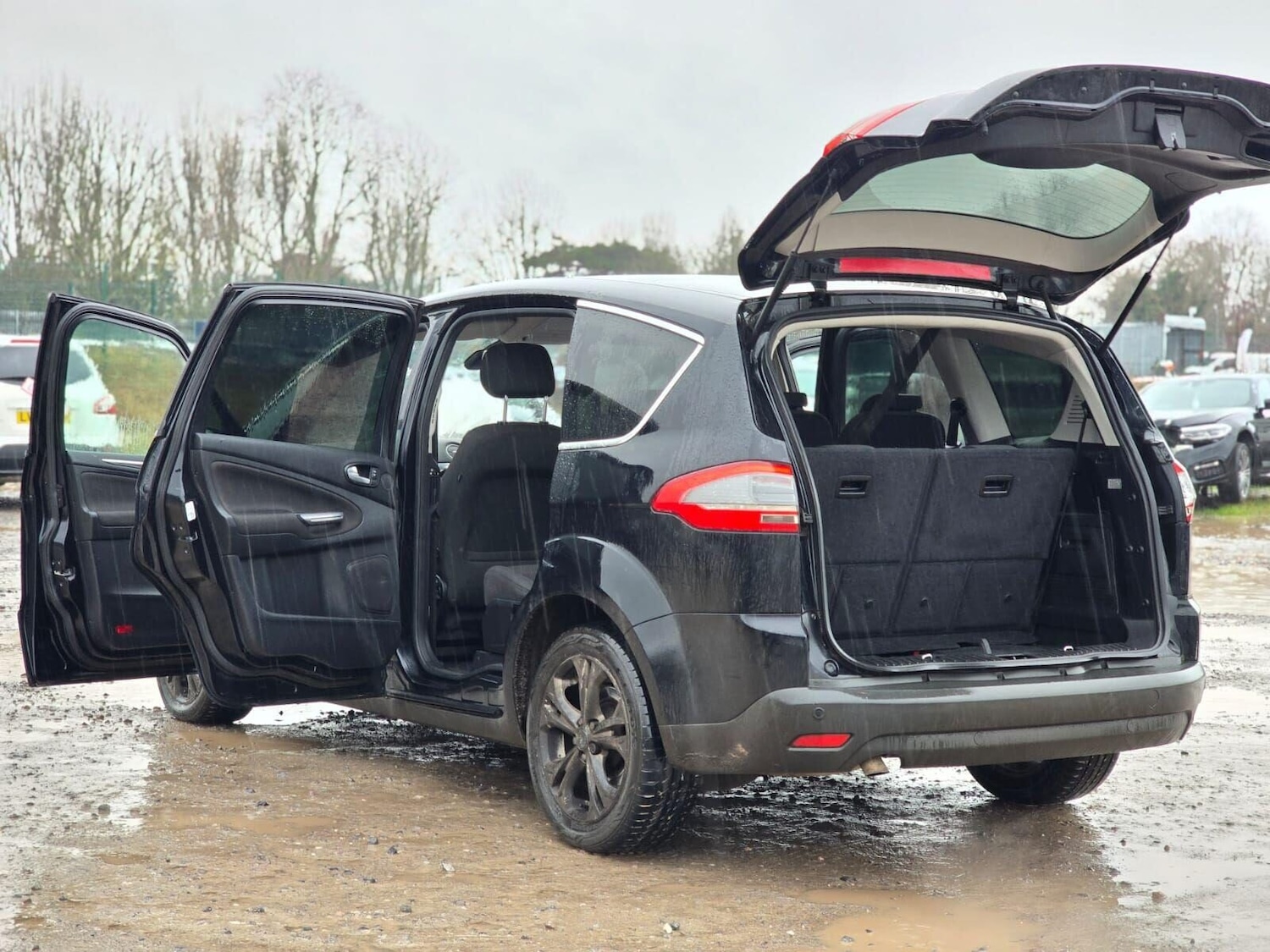 Used Ford S-Max 2012 for sale - 77199320: Photo 4